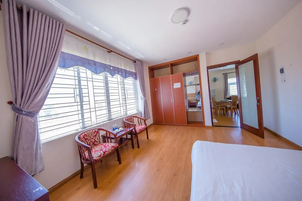 Hung Tuyen Hotel Da Nang 2*,
