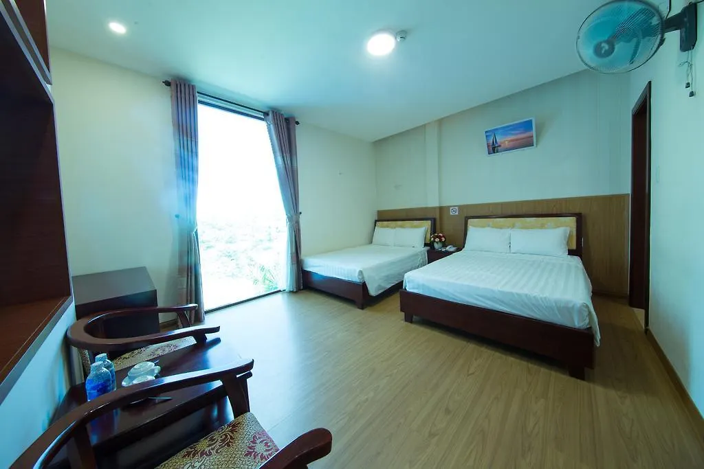 Hung Tuyen Hotel Da Nang 2*,  Vietnam