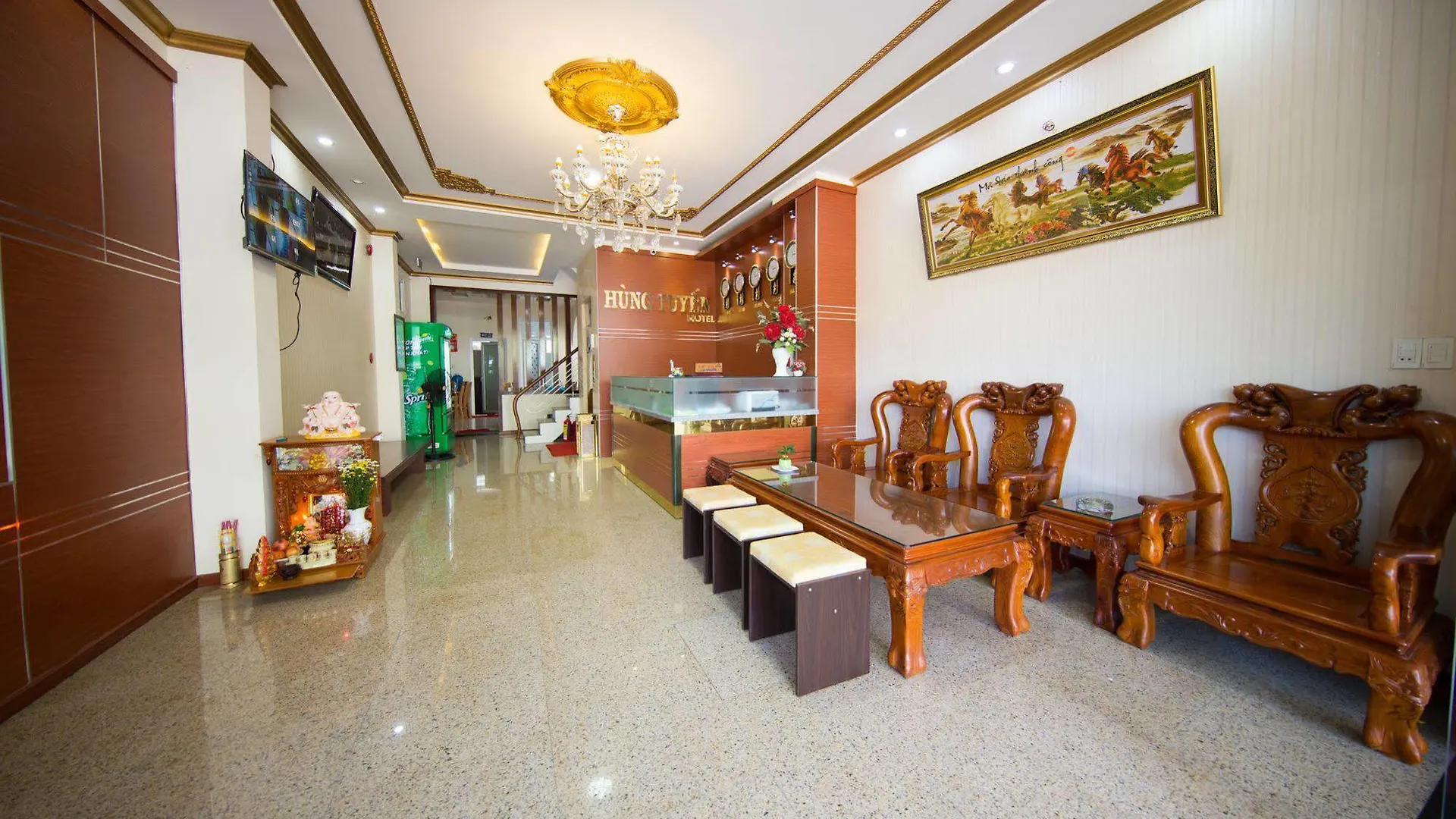 Hung Tuyen Hotel Da Nang 2*,